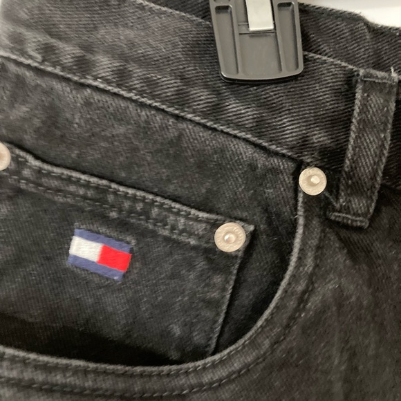 Tommy Hilfiger Black Jean Shorts Classic High-Waisted Design - Picture 4 of 11